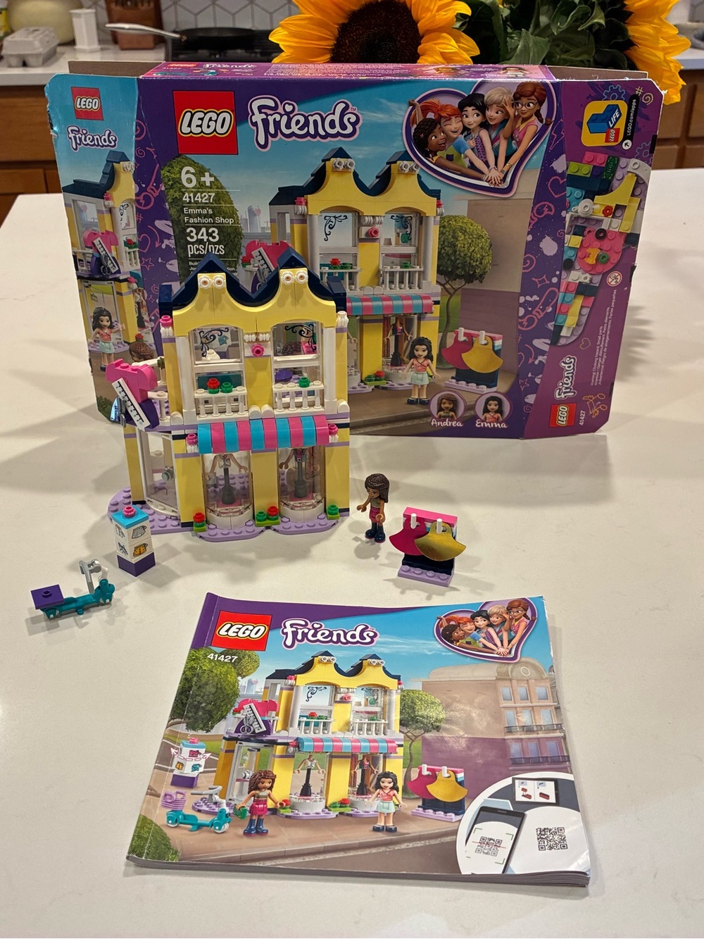 LEGO Friends - Emma’s Fashion Shop (41427)